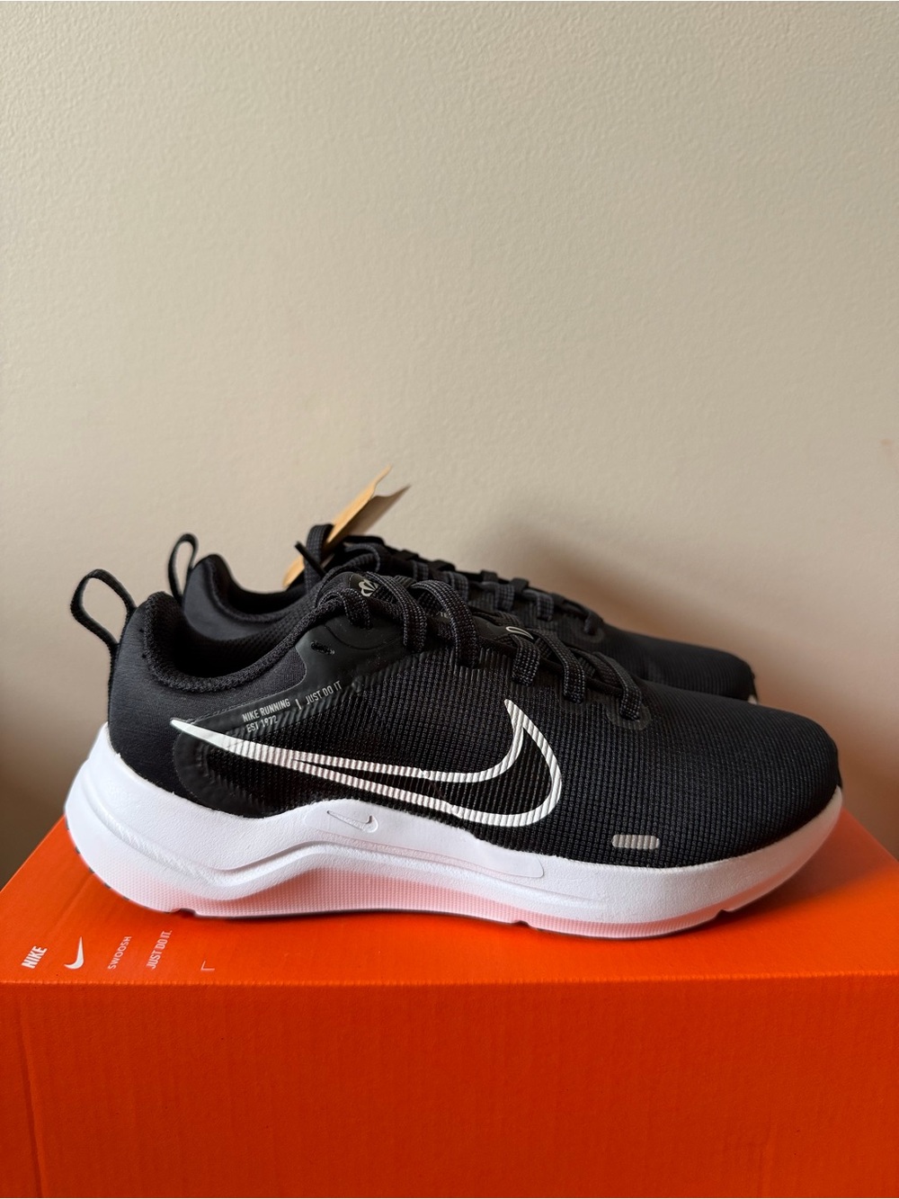 Nike Downshifter 12 Black White DD9294-001 Women’s Size 5